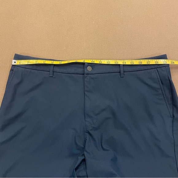 Johnnie-O Men’s Navy Blue (High Tide) Prep-formance Shorts Size 38 - Picture 10 of 11